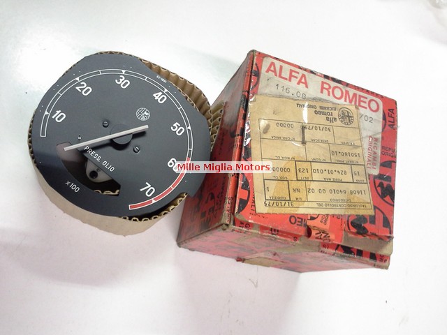 Alfa Romeo Alfetta 1.8 Sedan techo tachometer rpm rev mechanical